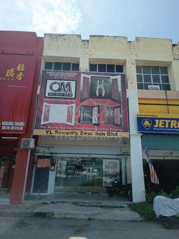 3 storey Shop house for sale in Bandar Cyber Ipoh 1