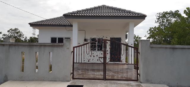 Bungalow Single Storey @ Bandar Tasik Senangin, Lenggeng. Mantin 1