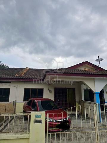 Persiaran Lintang Makmur Single Storey Terrace House for Rent 1