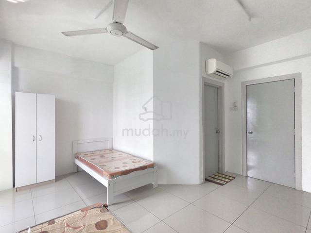 Master Bed Room| Private Toilet |Selayang Point Condo|Hospital SelALYG 1