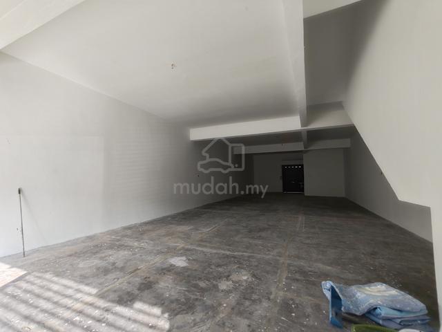 [Facing Pasaraya Borong Matahari Nilai] Ground Floor Shop,24x75,Nilai 1