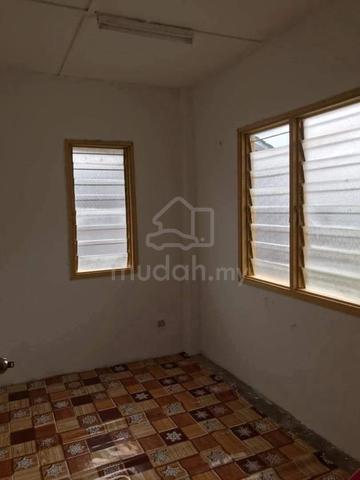 Apartment Wawasan 1