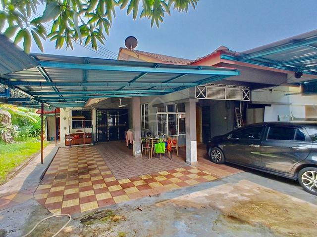 CORNER LOT LAND 3294sqft RENOVATED Single Storey Taman Bernam Jaya 1