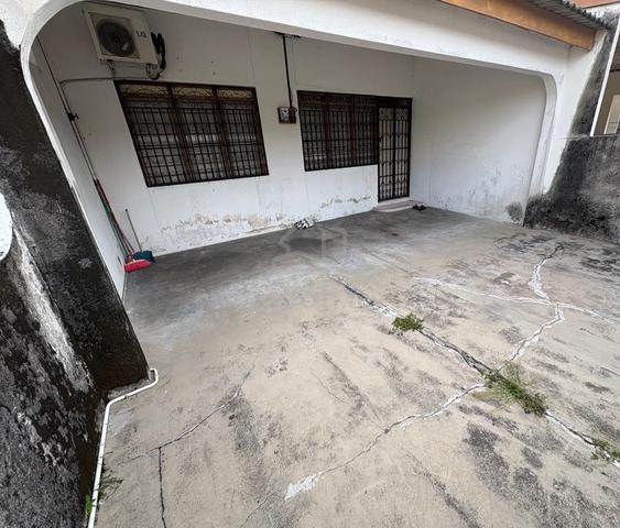 Pengkalan/Station 18/1 Storey /Fully Furnish/Fully Extended/Auto Gate 1