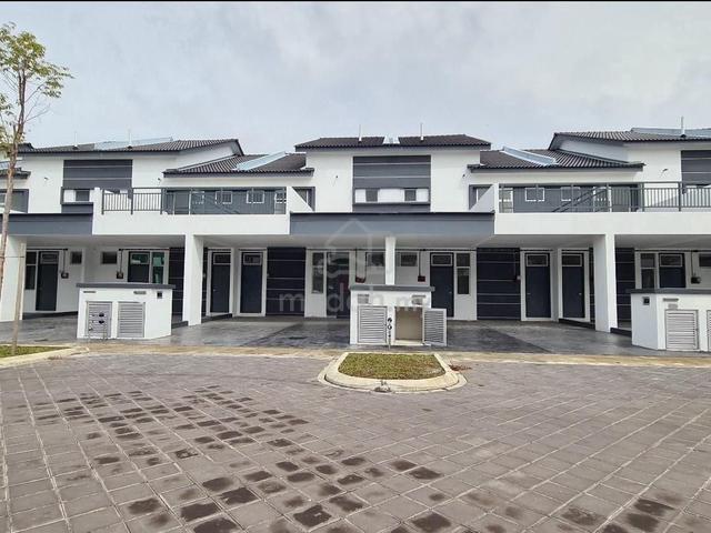 Facing Open Rumah Townhouse Kita Bayu Cybersouth Dengkil Utk Sewa 1