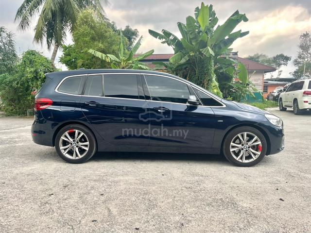 L/KEDAI 2015/2016 Bmw 220i GRAN TOURER LUXURY 2.0 - 4
