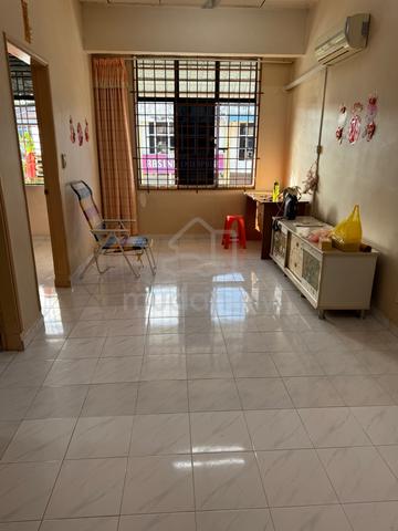 Shop-Lot Upper Floor for Sale @ Taman Seri Selendang, Melaka 1