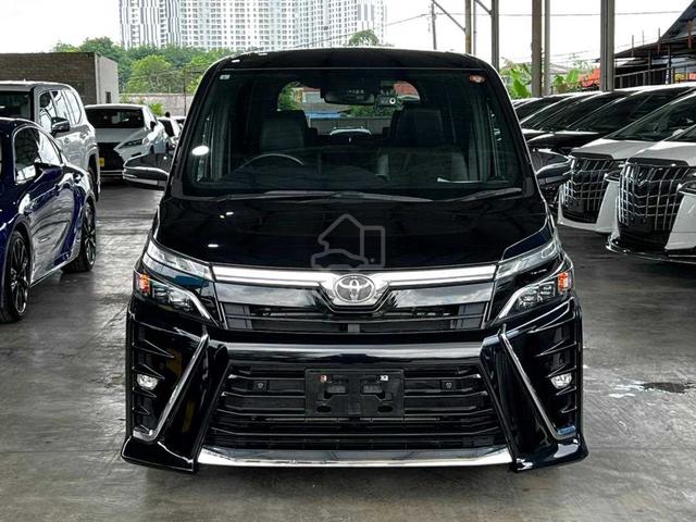 2021 Toyota VOXY 2.0 ZS KIRAMEKI III 2PD 7STR 42K - 2