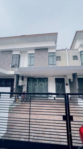 FULL RENO RUMAH CANTIK BERBALOI! Double Storey House,Saujana KLIA 1