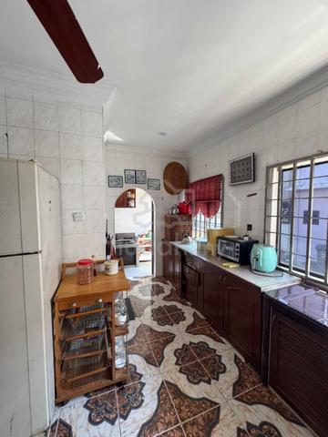 FULL RENOVATE 1.5 Storey Jalan Belibis Taman Perling Tampoi 5