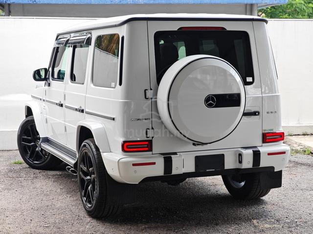 RARE 2023 Mercedes Benz G-CLASS 4.0 63 AMG RED INT - 2