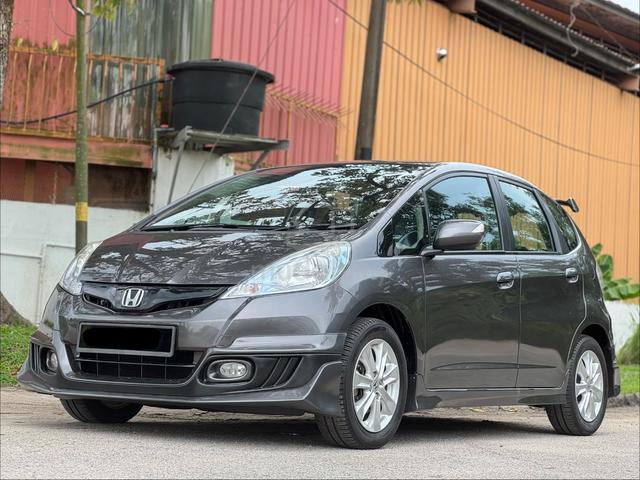 2013 Honda JAZZ 1.3 (HYBRID) FACELIFT (A) - 2