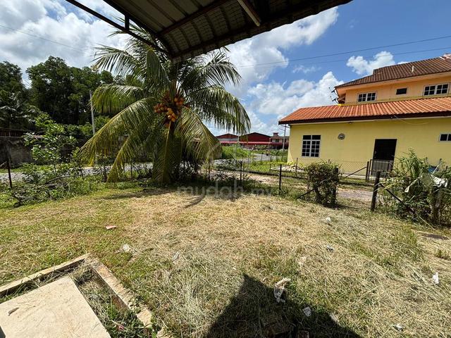 Teres Corner Lot Dua Tingkat Di Kg Batu 7, Sura Dungun 1
