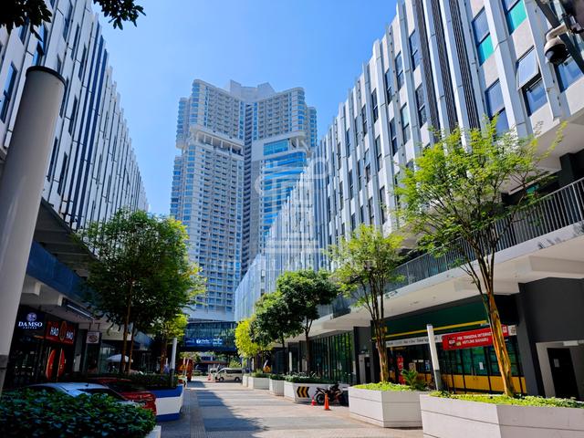 Almas Retail | Office Space for Rent | Retail Lot at Puteri Harbour 1