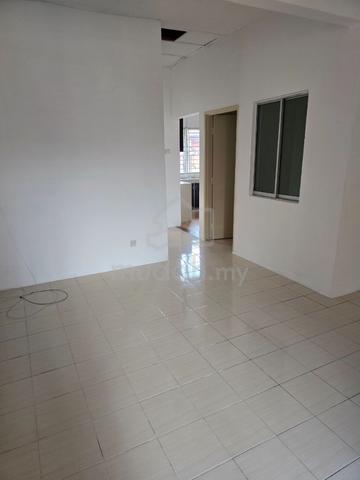 Grab It Now, Palm Walk Townhouse, Sungai Long For Rent (Upper Unit) 1