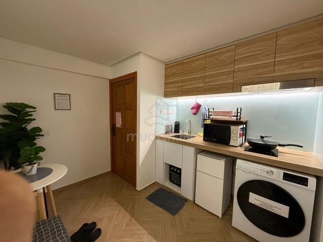 Noordin Street Flat 1