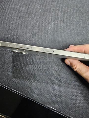 used iPhone 15 pro max 256gb silver - photo 6 of 6