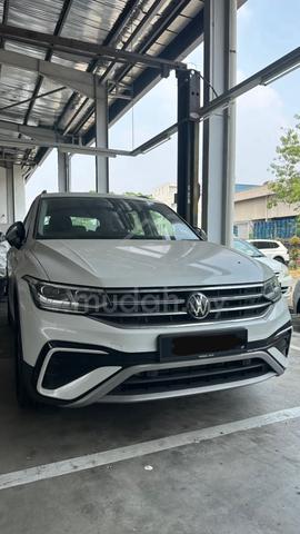 2024 Pre-Owned Tiguan Allspace Elegance IQ.Drive - 1