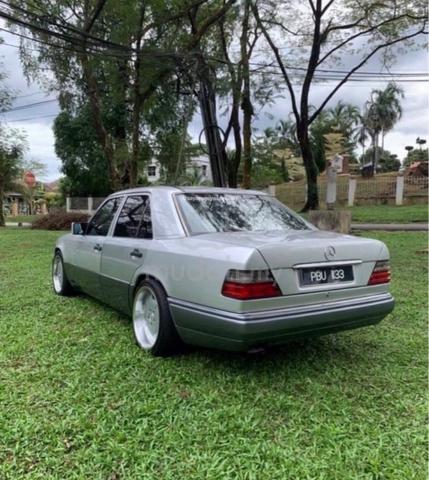 1995 Mercedes Benz 260E 2.6 (A) - 2