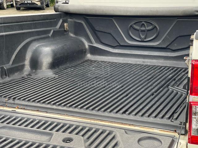 2014 Toyota HILUX 2.5 TRD SPORT TIP TOP CONDITION - 4