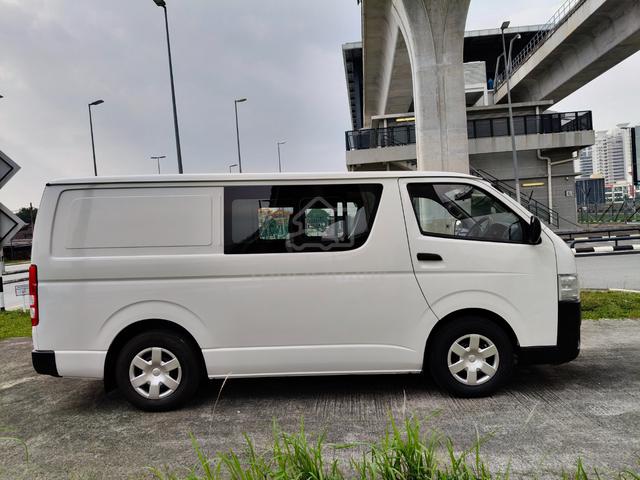 2017 Toyota HIACE 2.5 (M) Semi Panel Van - 5