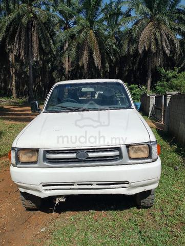 2001 Toyota HILUX 2.8 MY00 LN166R (M) - 2