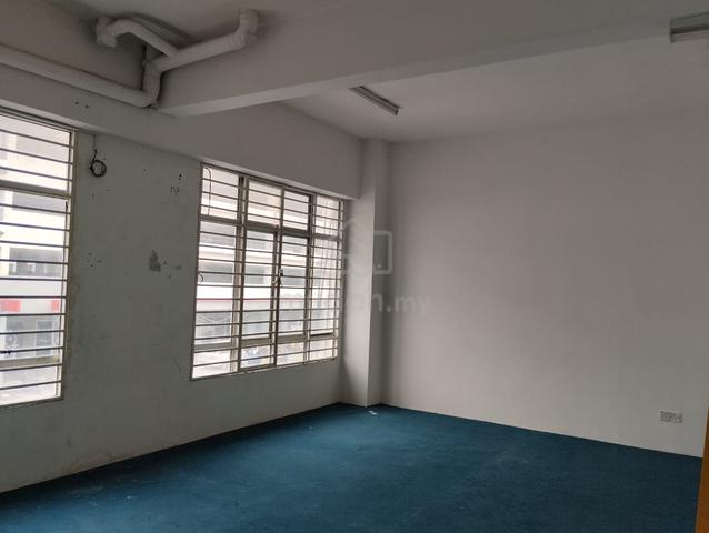 Unit sewa Tingkat 1 @ Dataran Otomobil, Seksyen 15, Shah Alam 1
