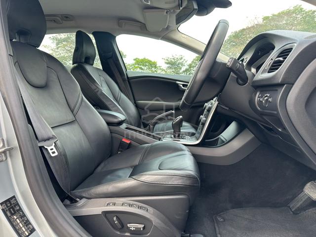 2014 Volvo V40 2.0 T5 (A) FREE WARRANTY 1 OWNER - 5