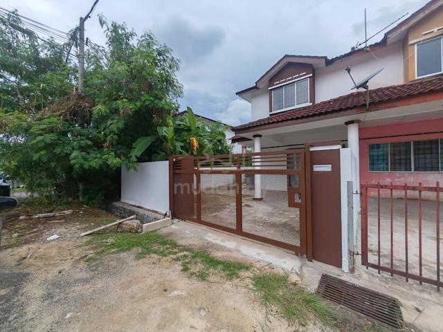 Rumah teres dua tingkat untuk di sewa di Batu Berendam Melaka 1