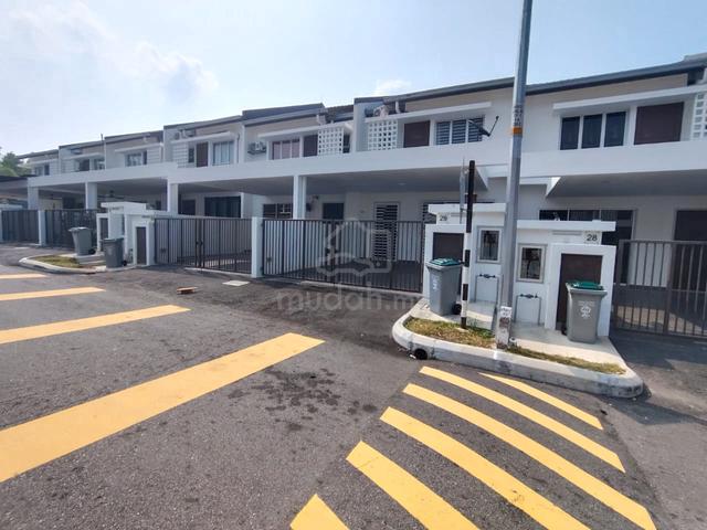 Double Storey nilai impian Emilia /Rental sebulan 1