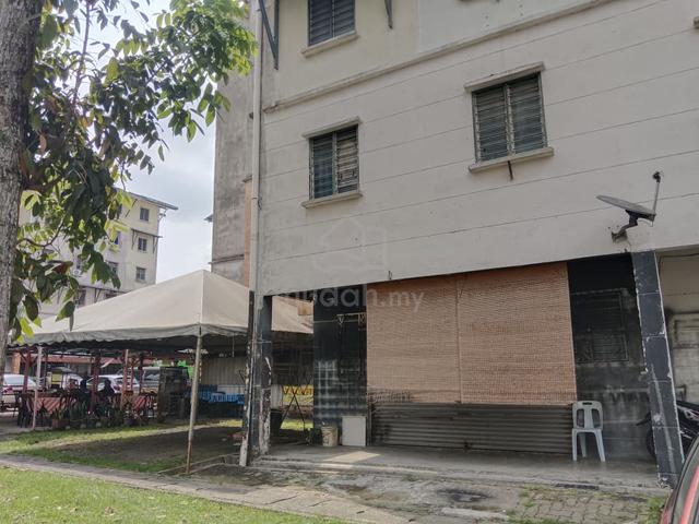 Ground Floor Shop @ Pangsapuri Melati, Taman Bukit Subang For Sell 1