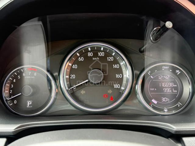 2018 Honda BR-V 1.5 V AT FULL SERVICE LEATHER SEAT - 4
