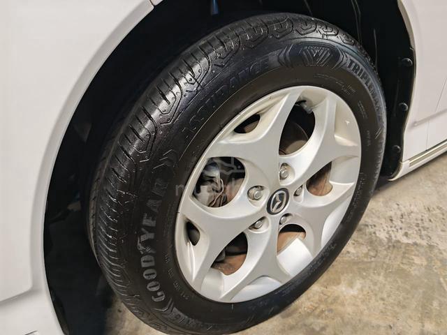 2015MazdaBianteSKYACTIV 2.0(A)B/ListBolehLoanKedai - 4