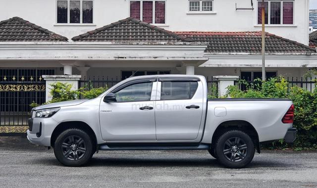 2022 Toyota HILUX 2.4 E (A)TIP-TOP CONDITION 4x4 - 3