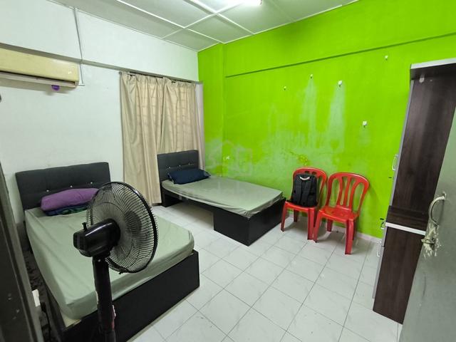 (Walk to MRT, Mytown, Ikea) Pudu Medium Room/ Bilik Sewa 1