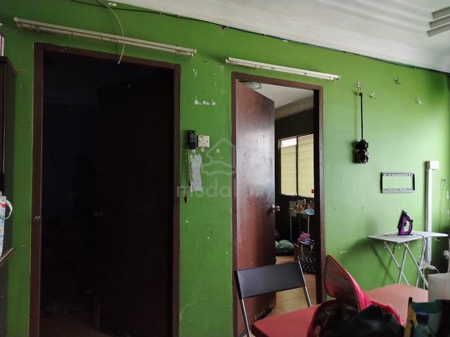Room for rent 1