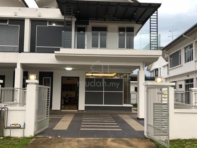 Horizon Hills,The Green,Double Storey Superlink House endlot for Rent 1