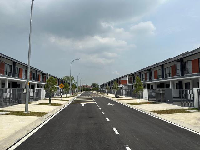 1 unit only brand new casira 3 bukit raja 1
