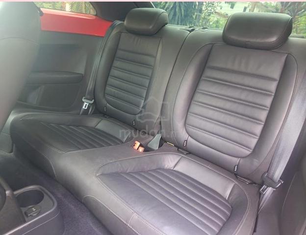{2014} Volkswagen BEETLE 1.2 TSI (A) - 5