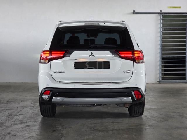 2021 REG MIITSUBISHI OUTLANDER 2.4 4wd 7 SEATER - 4