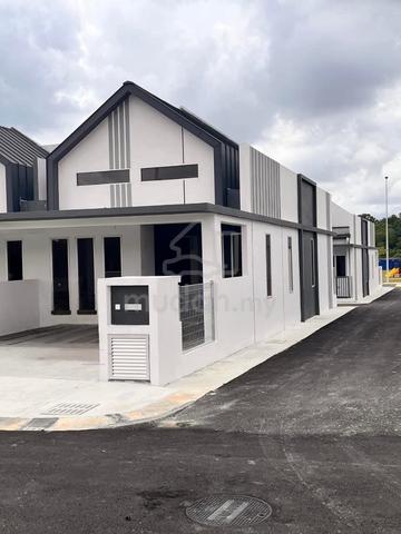 Freehold Melayu Rizab Single Storey Teres di Dengkil 1