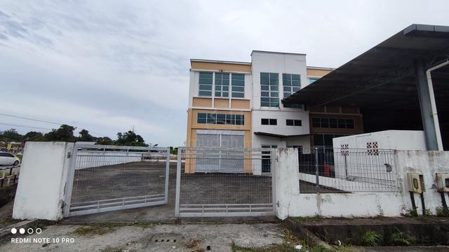For Rent - Semi Detached Factory @ Kota Sentosa 7th Mile 1