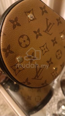 Carousel Image