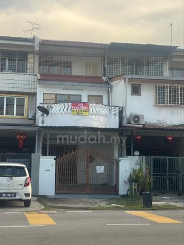 area selayang jaya,depan ada sk selayang jaya 1