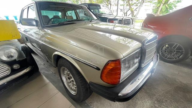 1983 Mercedes Benz 200 2.0 W123 (M) - 4