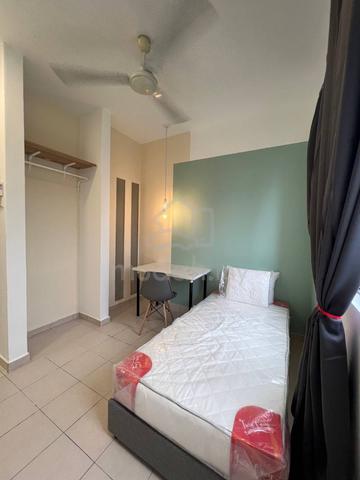 female single room 1