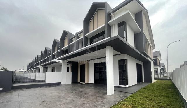 FULL Loan FREEHOLD 2 Sty Gated Guarded 21x60 near Setia Mall FREE SPA 1