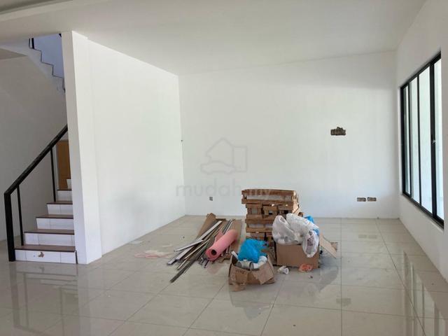 Jalan Semaba New Double Storey Semi-Detached House (Sublot 2) 4