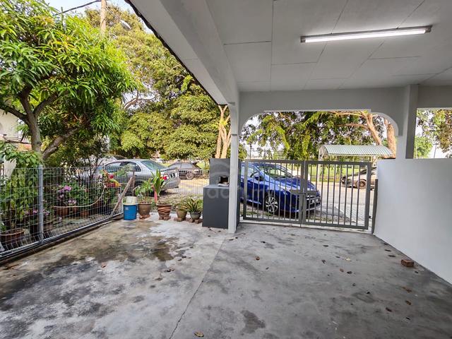 Fully extended 1300 Sqft Single Storey Taman Sentosa For Rent 1