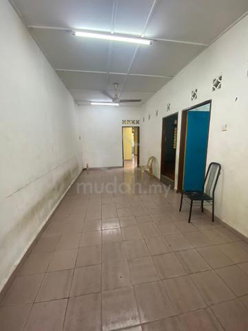 Single Storey For Rent Taman Pertama, Batu Berendam Melaka 1